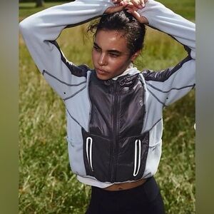 4196. FREE PEOPLE Go The Distance Fleece Jacket  in Arctic Snow/Gunmetal Combo